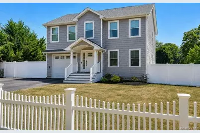 15 Comet Place, Patchogue, NY 11772 - Photo 1