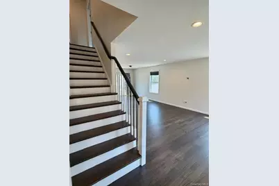 15 Comet Place, Patchogue, NY 11772 - Photo 4