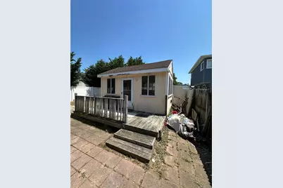 95 E Riviera Drive, Lindenhurst, NY 11757 - Photo 14