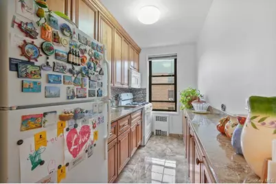 64-00 Saunders Street #5-C, Rego Park, NY 11374 - Photo 4