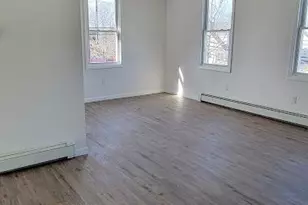 83 Kraemer St, Hicksville, NY 11801 - Photo 8