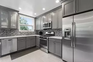 20 Channing Pl, Eastchester, NY 10709 - Photo 4