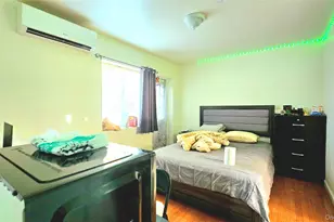 42-10 164th St, Flushing, NY 11358 - Photo 16