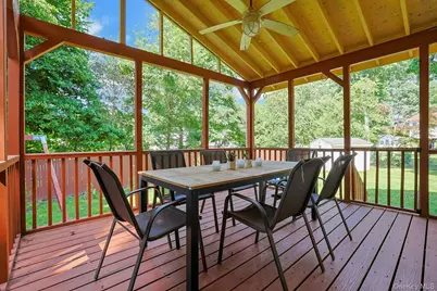 10 Pepperill Court, New City, NY 10956 - Photo 2