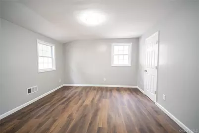 11 Berry Lane, Centereach, NY 11720 - Photo 10