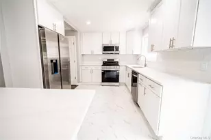 11 Berry Ln, Centereach, NY 11720 - Photo 4