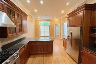 18 Wilkshire Cir, Manhasset, NY 11030 - Photo 6