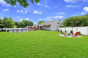 1 Blue Spruce Ln, Commack, NY 11725 - Photo 6