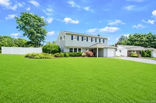 1 Blue Spruce Ln, Commack, NY 11725 - Photo 2