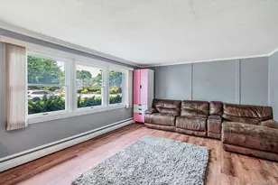1 Blue Spruce Ln, Commack, NY 11725 - Photo 12