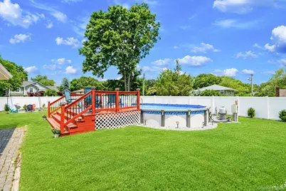 1 Blue Spruce Lane, Commack, NY 11725 - Photo 4