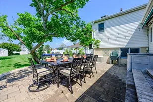 311 Blackheath Rd, Long Beach, NY 11561 - Photo 22