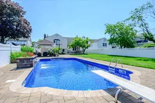 311 Blackheath Rd, Long Beach, NY 11561 - Photo 24
