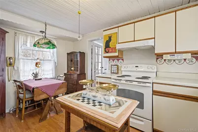 449 Montauk Highway, East Moriches, NY 11940 - Photo 20