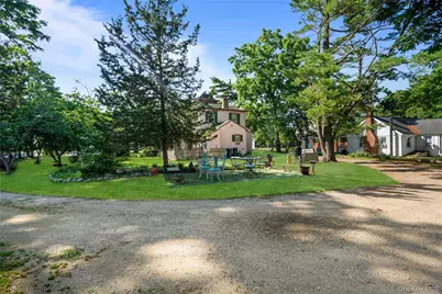 449 Montauk Highway, East Moriches, NY 11940 - Photo 40
