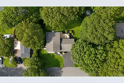 145 Sioux Street, Ronkonkoma, NY 11779 - Photo 32