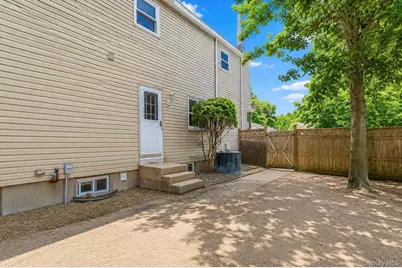 145 Sioux Street, Ronkonkoma, NY 11779 - Photo 36
