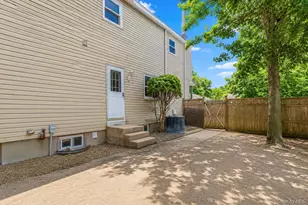 145 Sioux St, Ronkonkoma, NY 11779 - Photo 36