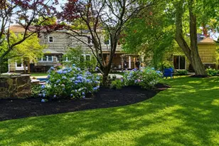 11 Tern Ct, East Islip, NY 11730 - Photo 2