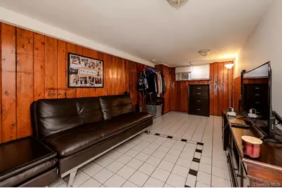 76-18 Utopia Parkway, Fresh Meadows, NY 11366 - Photo 20