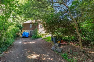 21 Laurel Ave, Sea Cliff, NY 11579 - Photo 2