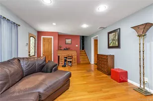 21 Laurel Ave, Sea Cliff, NY 11579 - Photo 4