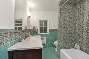 21 Laurel Ave, Sea Cliff, NY 11579 - Photo 12