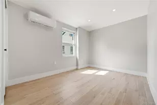 137-08 218th St, Springfield Gardens, NY 11413 - Photo 20