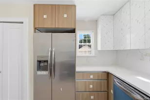 137-08 218th St, Springfield Gardens, NY 11413 - Photo 6