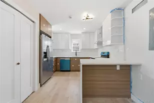 137-08 218th St, Springfield Gardens, NY 11413 - Photo 12
