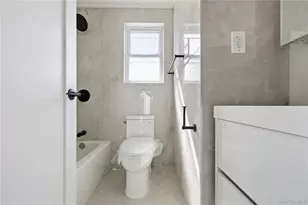 137-08 218th St, Springfield Gardens, NY 11413 - Photo 16