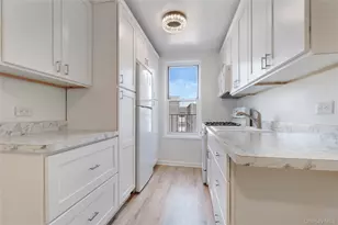 1430 Seagirt Blvd, Far Rockaway, NY 11691 - Photo 2
