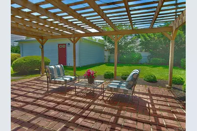 51 Eileen Avenue, Plainview, NY 11803 - Photo 22