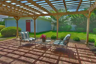 51 Eileen Ave, Plainview, NY 11803 - Photo 22