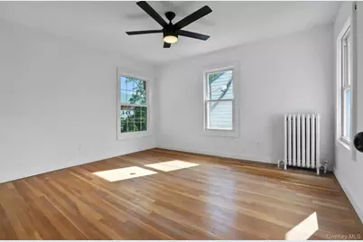 27 Tioronda Avenue Apartment #2, Beacon, NY 12508 - Photo 6