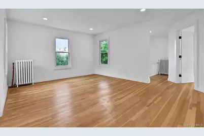 27 Tioronda Avenue Apartment #2, Beacon, NY 12508 - Photo 2