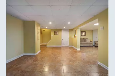 10 Burham Drive, Smithtown, NY 11787 - Photo 26