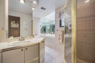 10 Burham Dr, Smithtown, NY 11787 - Photo 20