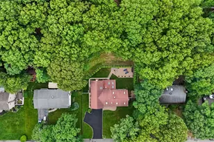 10 Burham Dr, Smithtown, NY 11787 - Photo 10