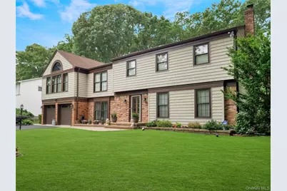 10 Burham Drive, Smithtown, NY 11787 - Photo 4