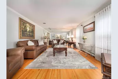10 Burham Drive, Smithtown, NY 11787 - Photo 14