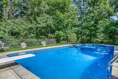 26 River Road, Suffern, NY 10901 - Photo 6
