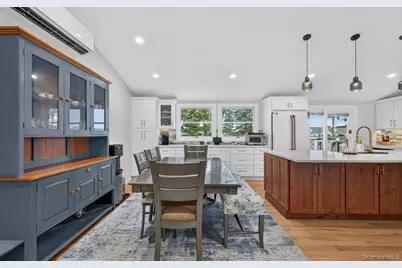 42 W Broadway, Port Jefferson Station, NY 11776 - Photo 8