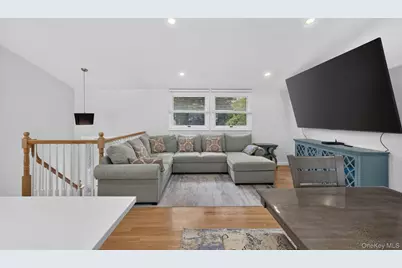 42 W Broadway, Port Jefferson Station, NY 11776 - Photo 12