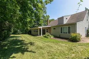 20 Ramsey Rd, Great Neck, NY 11023 - Photo 16