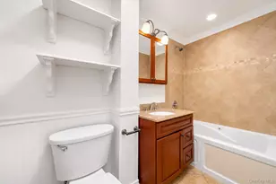 38 Trinity Pl, New Rochelle, NY 10805 - Photo 12
