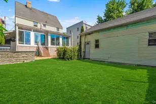 38 Trinity Pl, New Rochelle, NY 10805 - Photo 38