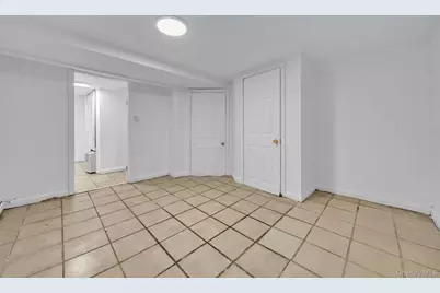 38 Trinity Place, New Rochelle, NY 10805 - Photo 32