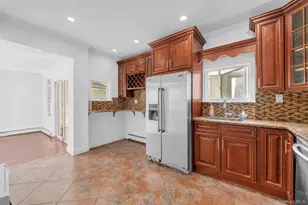 38 Trinity Pl, New Rochelle, NY 10805 - Photo 14