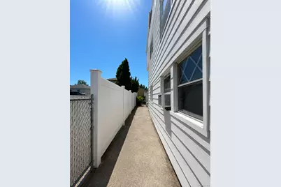 3280 Radio Drive, Bronx, NY 10465 - Photo 4